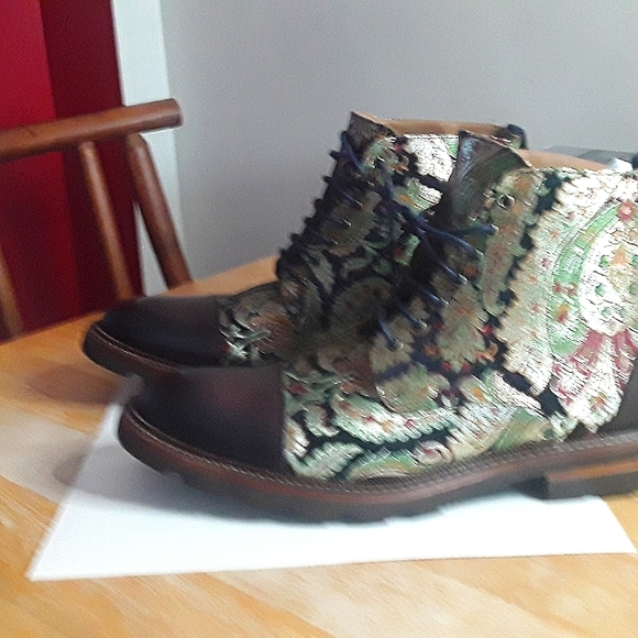 Exotic HANDCRAFTED Spanish made and designed euro size 44 custom boot - Picture 7 of 15